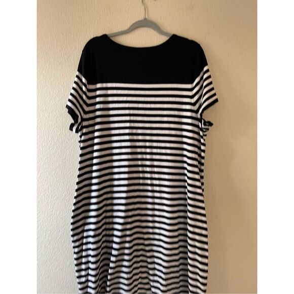 Torrid striped short sleeve sweater dress size 4‎ - Picture 2 of 7
